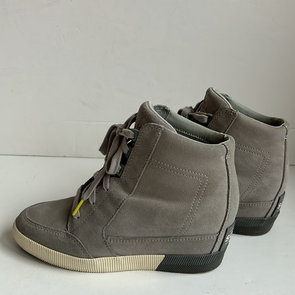 Sorel Out N About gray wedge sneaker lace up bootie waterproof suede leather up - Picture 2 of 16